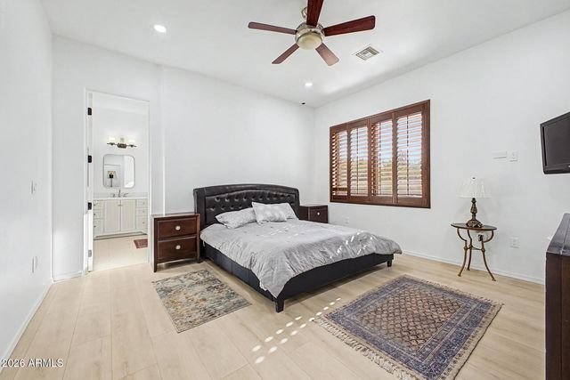 7320 E SWEETWATER Avenue, Scottsdale, AZ 85260