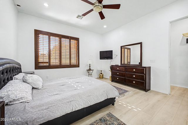 7320 E SWEETWATER Avenue, Scottsdale, AZ 85260