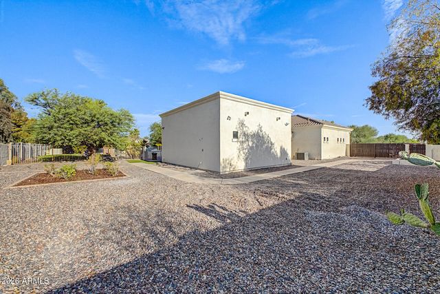 7320 E SWEETWATER Avenue, Scottsdale, AZ 85260