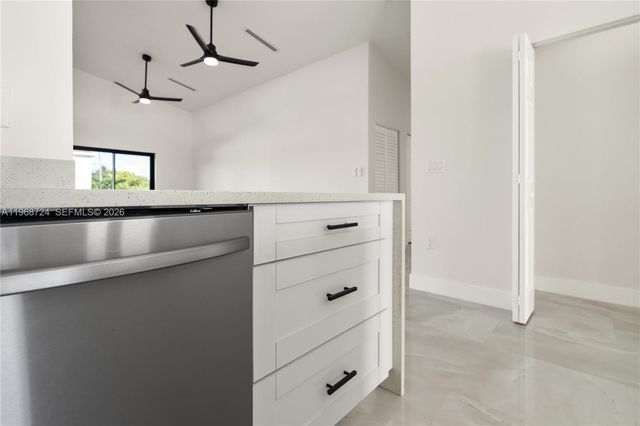 919 Columbus Blvd S, Lehigh Acres, FL 33974