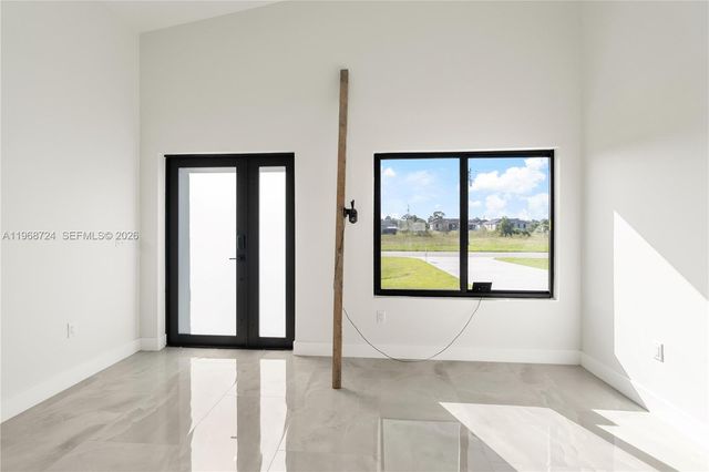 919 Columbus Blvd S, Lehigh Acres, FL 33974