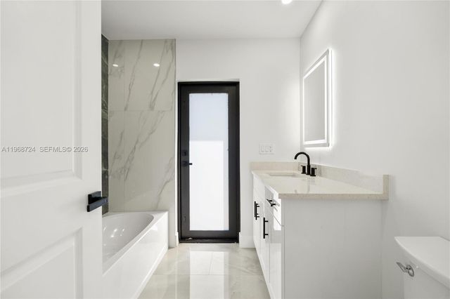 919 Columbus Blvd S, Lehigh Acres, FL 33974