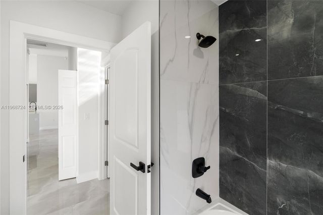 919 Columbus Blvd S, Lehigh Acres, FL 33974