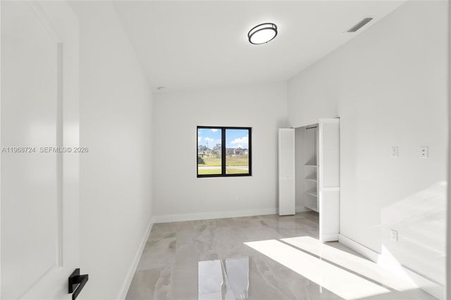 919 Columbus Blvd S, Lehigh Acres, FL 33974