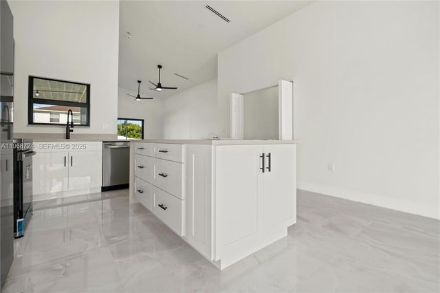 919 Columbus Blvd S, Lehigh Acres, FL 33974