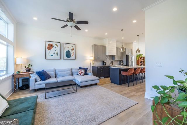 812 W College Avenue, Decatur, GA 30030