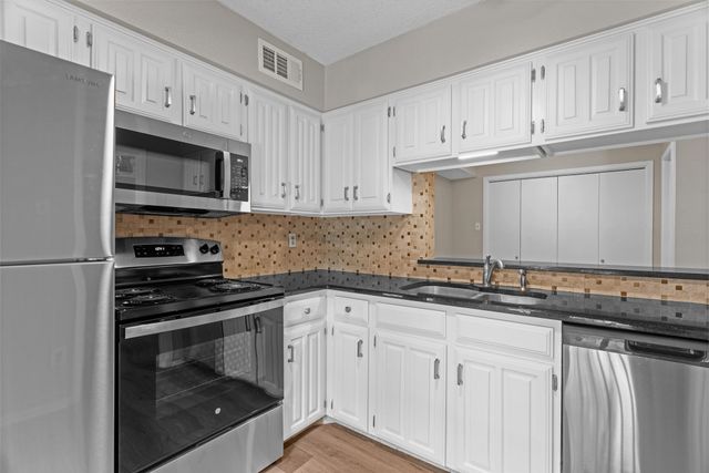 333 Melrose Drive 4D, Richardson, TX 75080