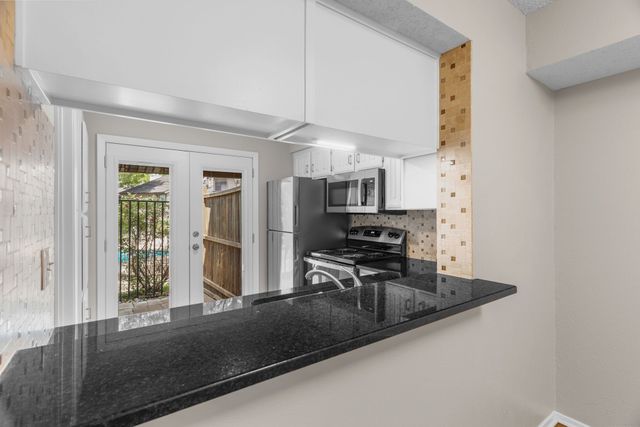 333 Melrose Drive 4D, Richardson, TX 75080