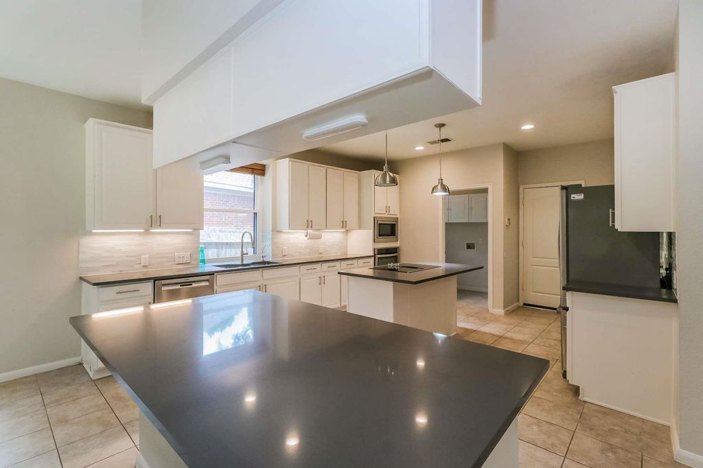 5357 Austral LOOP, Austin, TX 78739