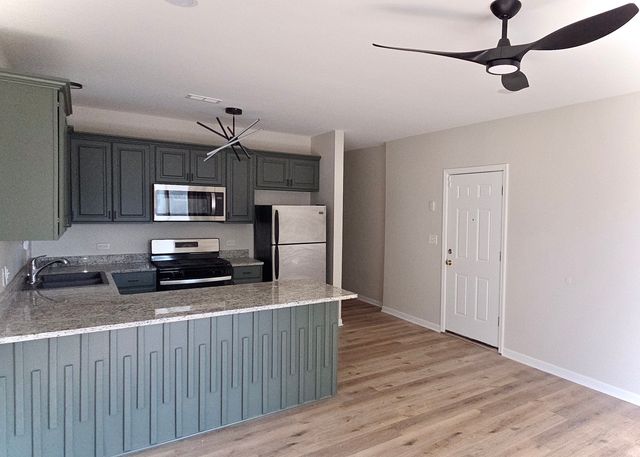 6439 S Saint Lawrence Avenue 2, Chicago, IL 60637