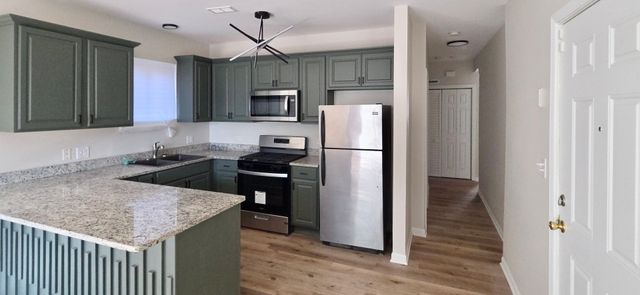 6439 S Saint Lawrence Avenue 2, Chicago, IL 60637