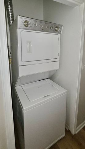 6439 S Saint Lawrence Avenue 2, Chicago, IL 60637