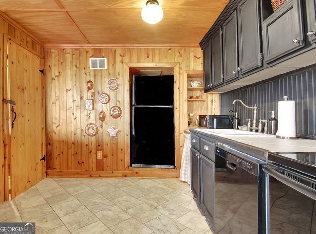 185 Royal Lodge Circle, Warm Springs, GA 31830