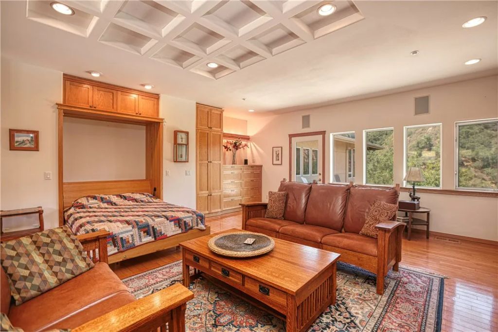 Image 12 of property listing at 4570 Christine Loomis Drive, Arroyo Grande, CA 93420