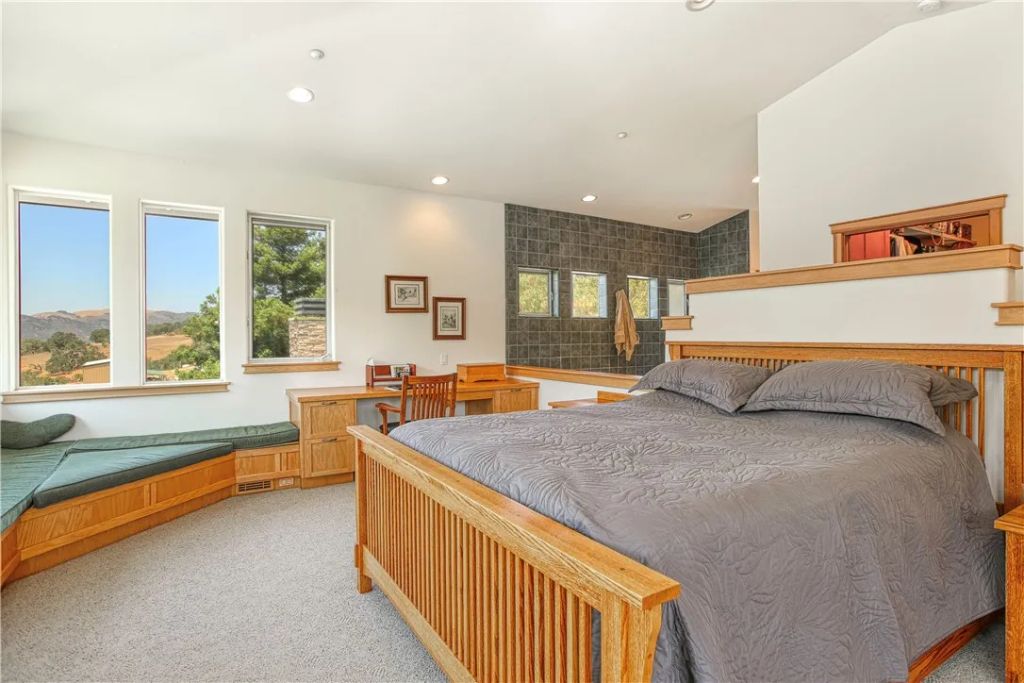 Image 32 of property listing at 4570 Christine Loomis Drive, Arroyo Grande, CA 93420