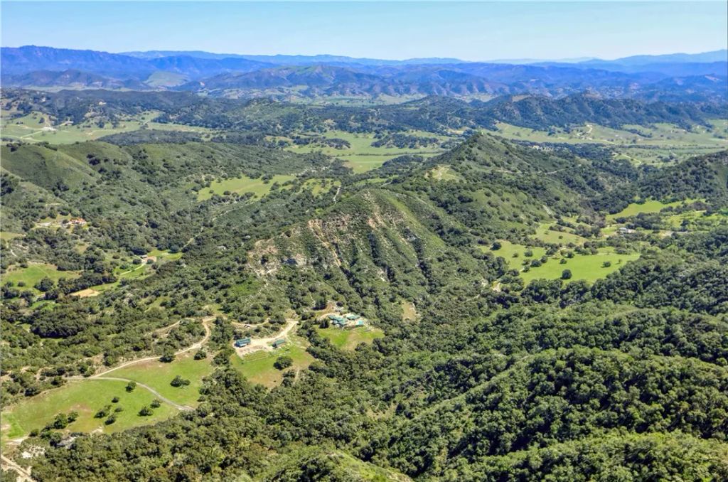 Image 52 of property listing at 4570 Christine Loomis Drive, Arroyo Grande, CA 93420