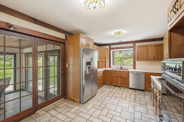 5575 Giles Avenue NE, Rockford, MI 49341