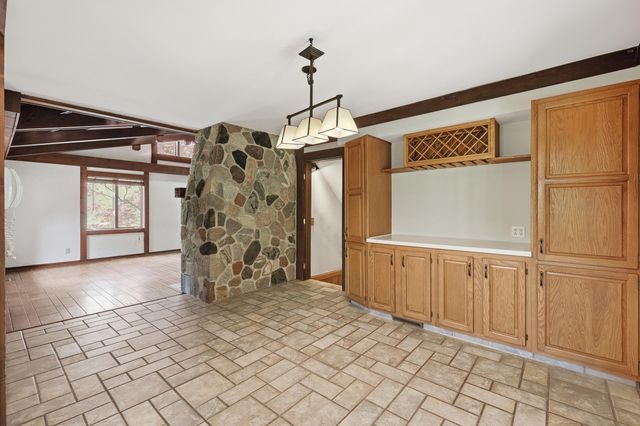 5575 Giles Avenue NE, Rockford, MI 49341