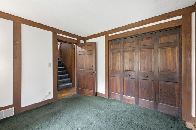 5575 Giles Avenue NE, Rockford, MI 49341