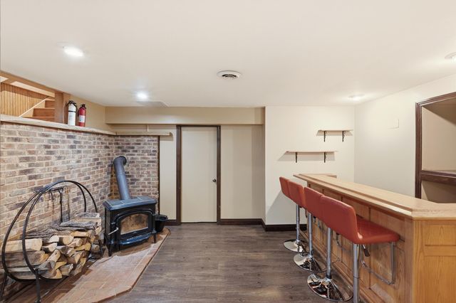 5575 Giles Avenue NE, Rockford, MI 49341
