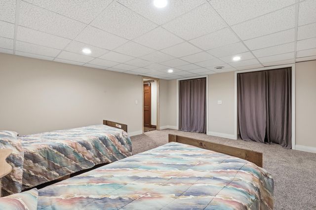 5575 Giles Avenue NE, Rockford, MI 49341