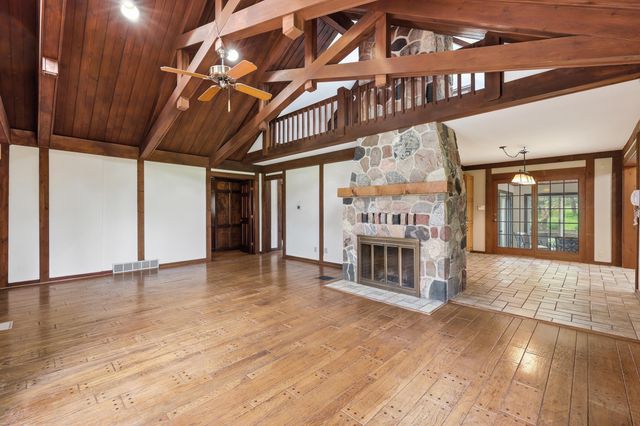 5575 Giles Avenue NE, Rockford, MI 49341