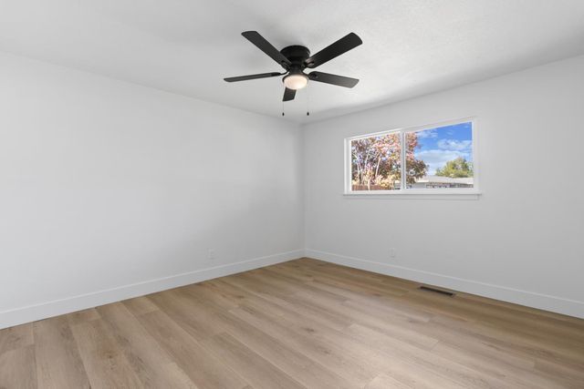 3232 Mission Ave, Carmichael, CA 95608