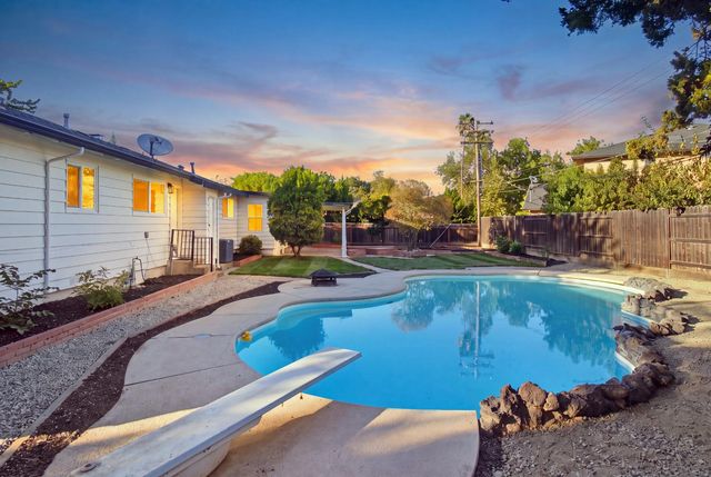 3232 Mission Ave, Carmichael, CA 95608