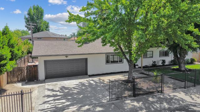 3232 Mission Ave, Carmichael, CA 95608