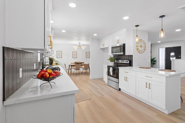 3232 Mission Ave, Carmichael, CA 95608