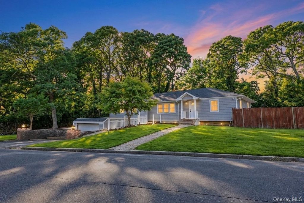 52 March Court, Selden, NY 11784 — photo 3