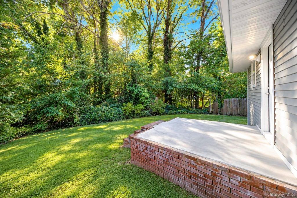 52 March Court, Selden, NY 11784 — photo 5