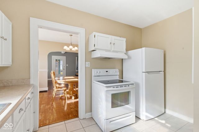 81 N 8th Avenue, Beech Grove, IN 46107