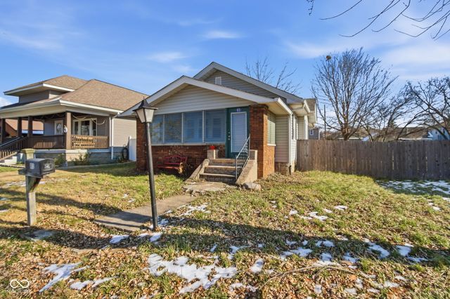 81 N 8th Avenue, Beech Grove, IN 46107