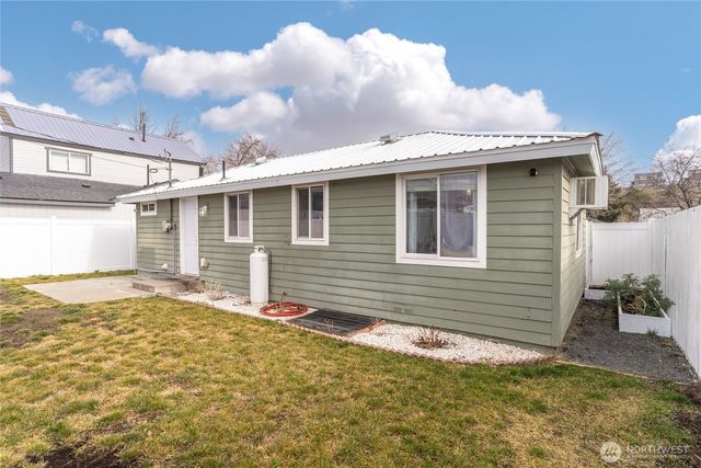 1211 Cottage Street SE, Ephrata, WA 98823