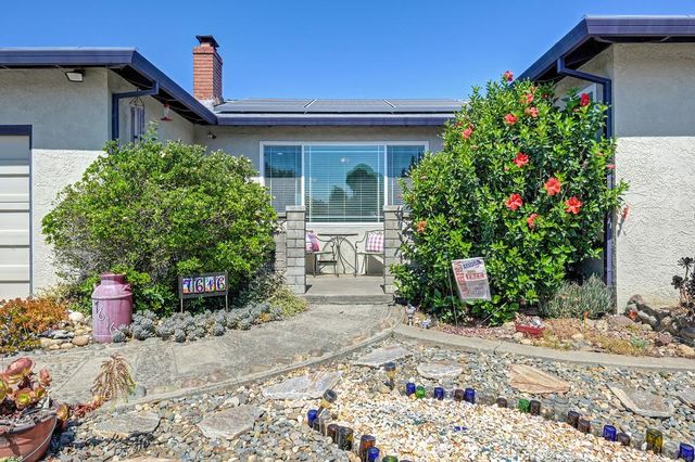 7616 Southbreeze Dr, Sacramento, CA 95828