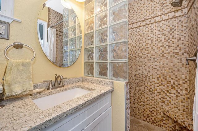 7616 Southbreeze Dr, Sacramento, CA 95828