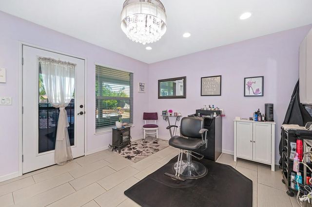 7616 Southbreeze Dr, Sacramento, CA 95828