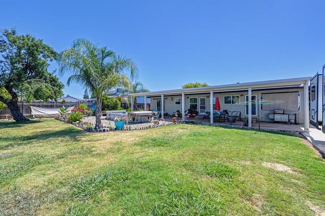 7616 Southbreeze Dr, Sacramento, CA 95828