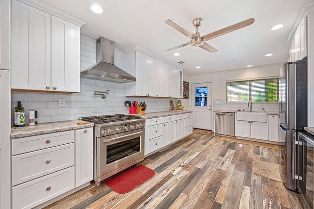 7616 Southbreeze Dr, Sacramento, CA 95828