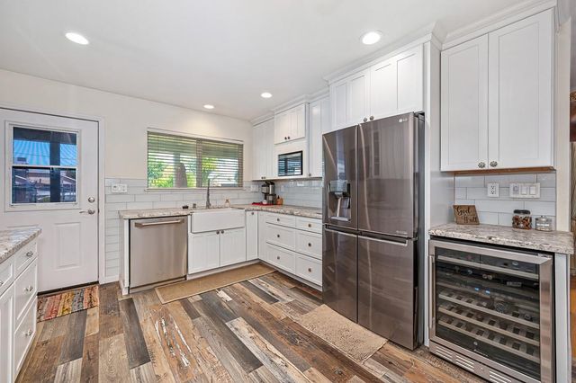 7616 Southbreeze Dr, Sacramento, CA 95828