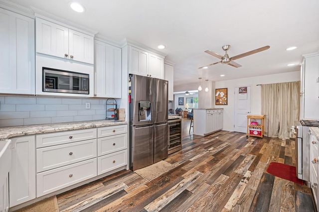 7616 Southbreeze Dr, Sacramento, CA 95828