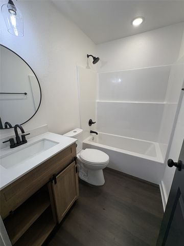 515 Giraud, Mineola, TX 75773