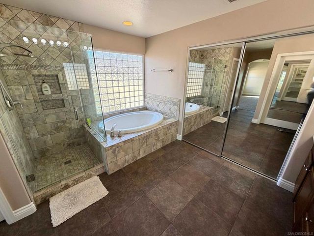 12215 Gladehollow Ct., San Diego, CA 92128