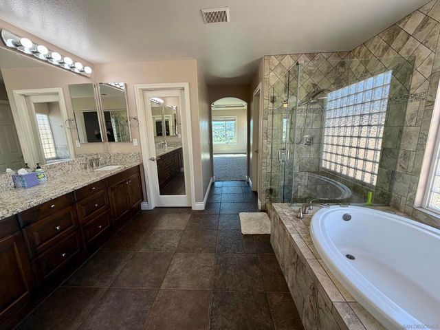 12215 Gladehollow Ct., San Diego, CA 92128