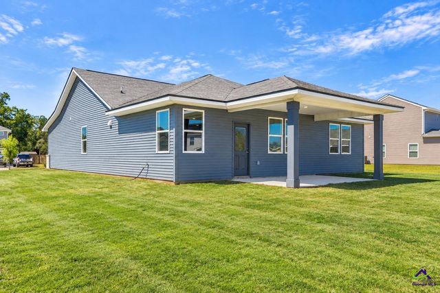 211 Ivy Glen Drive, Perry, GA 31069