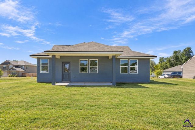 211 Ivy Glen Drive, Perry, GA 31069