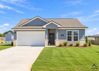 211 Ivy Glen Drive, Perry, GA 31069