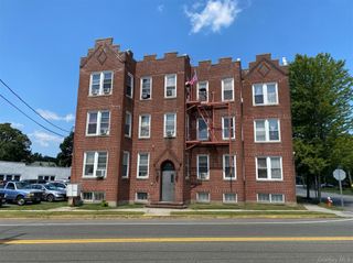 724 Howell Avenue E, Riverhead, NY 11901