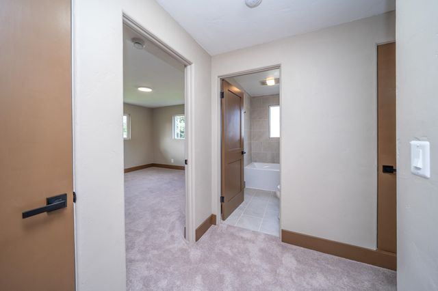 8303 E Upriver Dr, Spokane, WA 99212